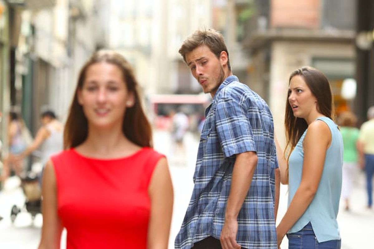 Distracted Boyfriend meme about Snow